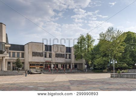 Dobrich, Bulgaria - May 1, 2008: Building And Street At The Center Of Town Of Dobrich, Bulgaria