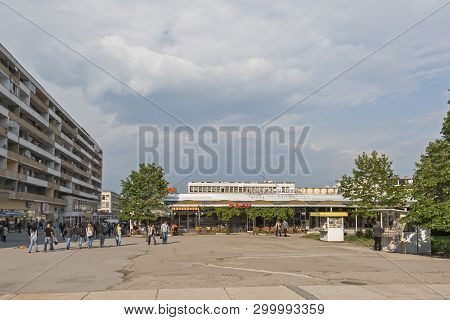 Dobrich, Bulgaria - May 1, 2008: Building And Street At The Center Of Town Of Dobrich, Bulgaria