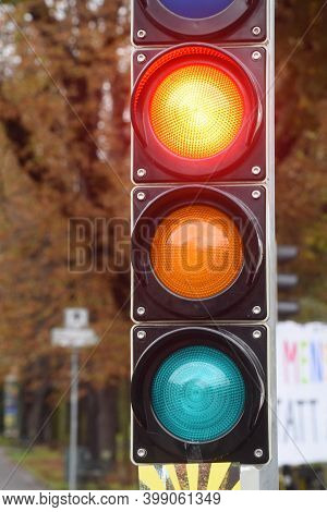 Traffic Light For Bicycle Riders