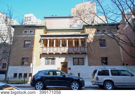 Chicago, Il April 18, 2020 Charnley Persky House Museum Exterior Front Entrance