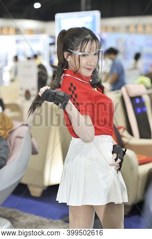 Bangkok-december5 Pretty Moter Expo At The 37nd Motor Expo 2020 On December 5, 2020 In Bangkok, Thai