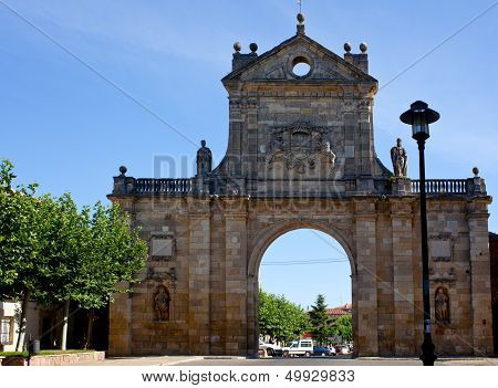 Arc Of San Benito In Sahagï¿½n