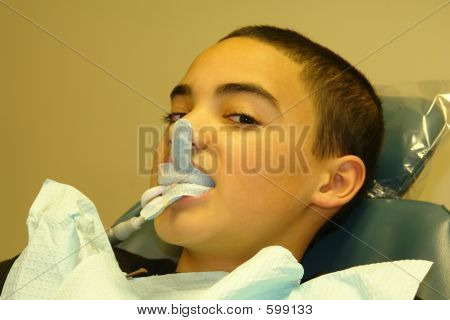 Fluoridi hoitoa