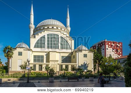 The Ebu Bekr Mosque .