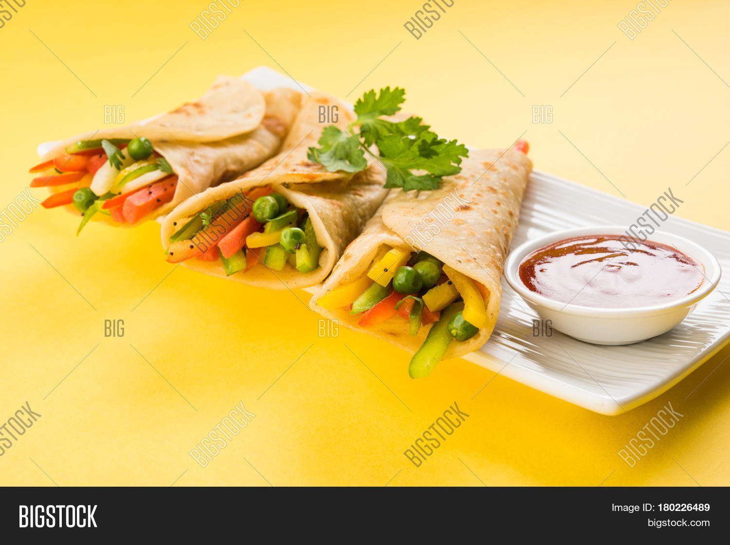 indian popular snack food called vegetable spring rolls or veg