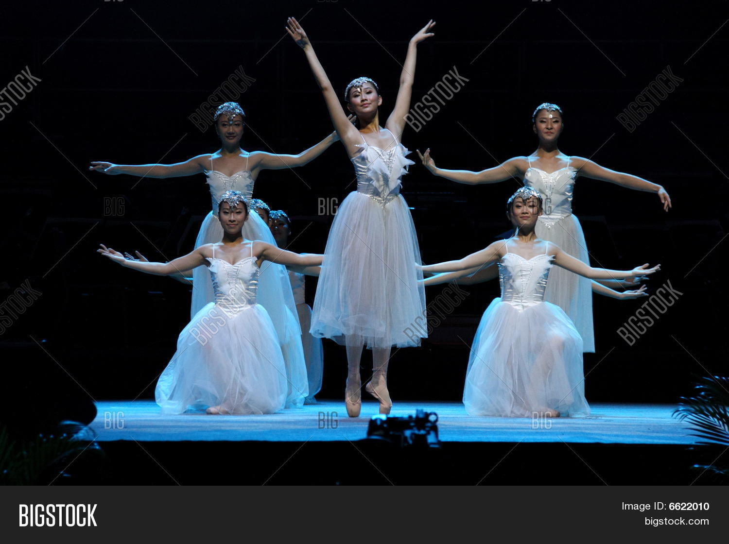 Group Chinese Ballet Dancers Image Photo Bigstock Group Chinese Ballet Dancers Image Photo Bigstock