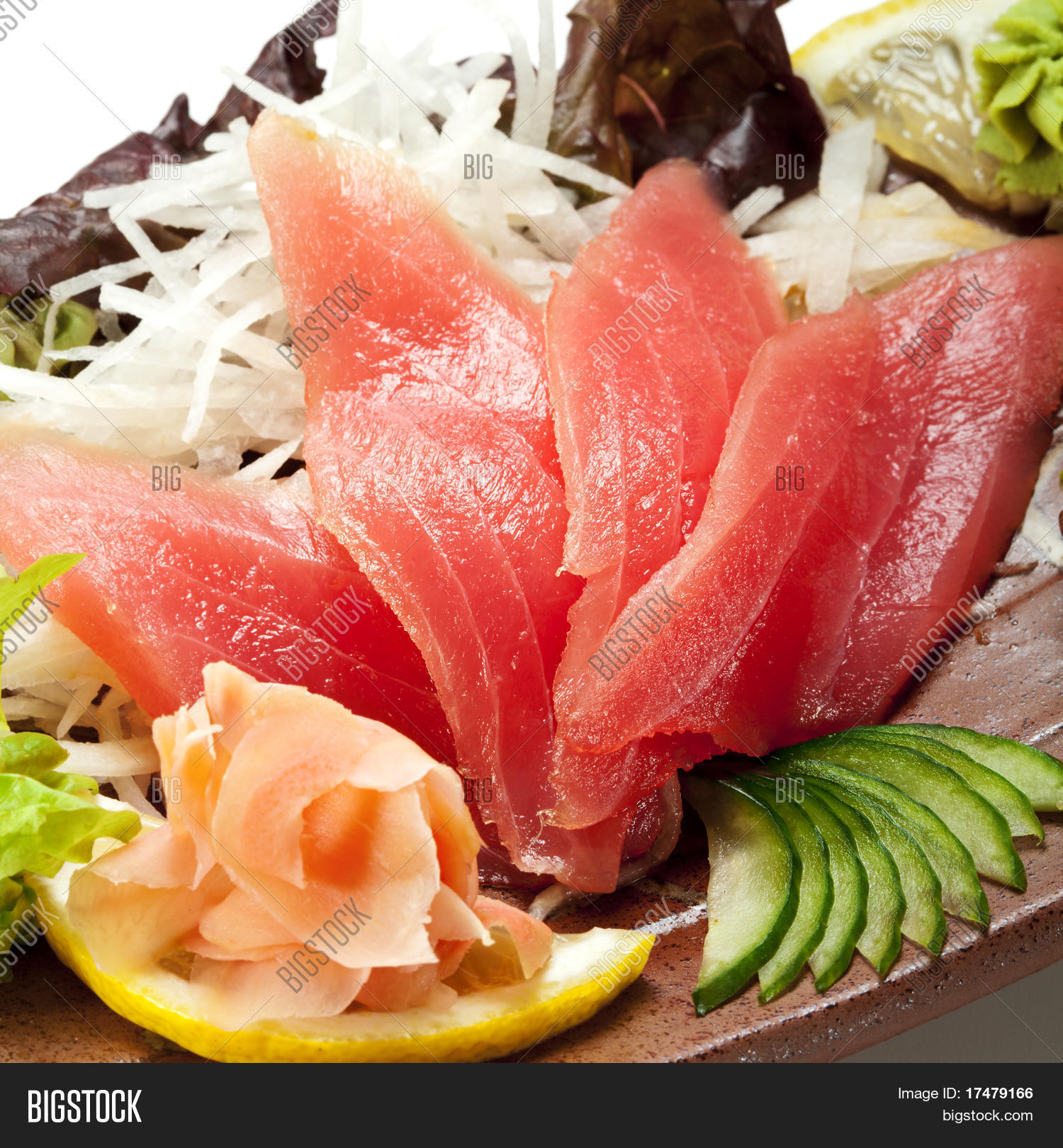 金枪鱼生鱼片-金枪鱼 (新鲜原料金枪鱼) 萝卜 (白萝卜) 上.