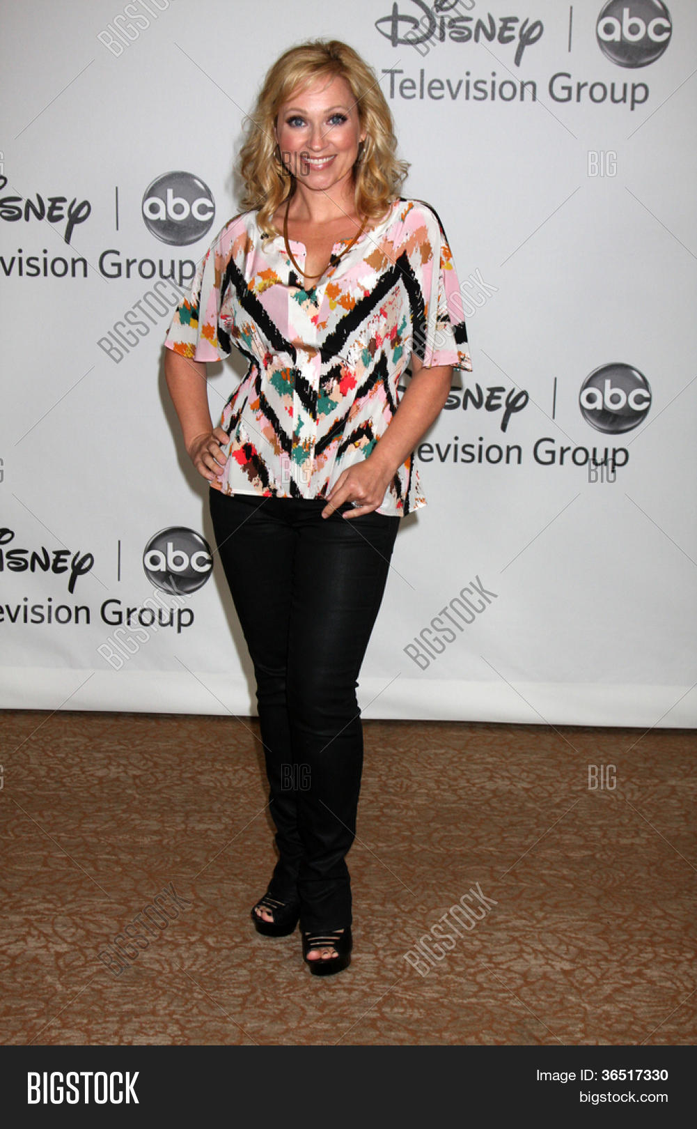 保存取消   保存 los angeles - august 1:  leigh-allyn baker