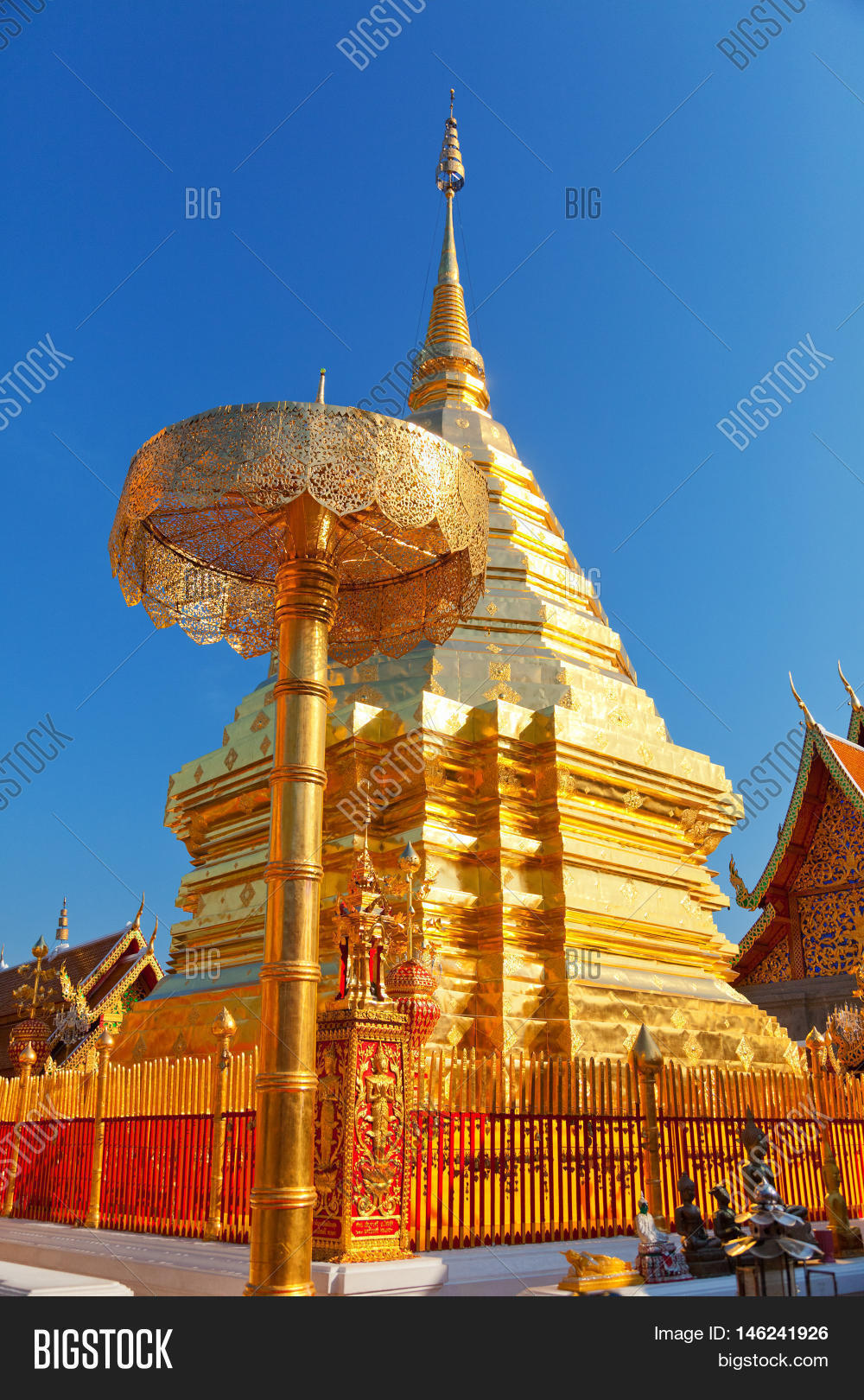 wat phrathat doi suthep is a theravada buddhist temple in chiang