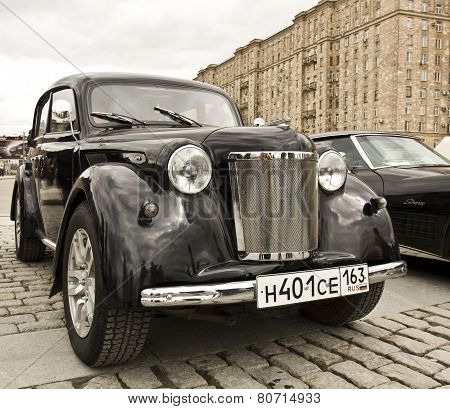 russian retro car moskvich