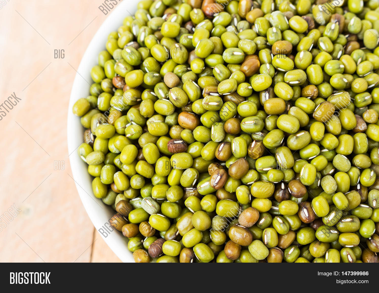 mung bean domesticated persia (图片和照片 | bigstock