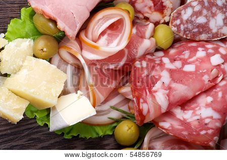delicatessen cold cuts