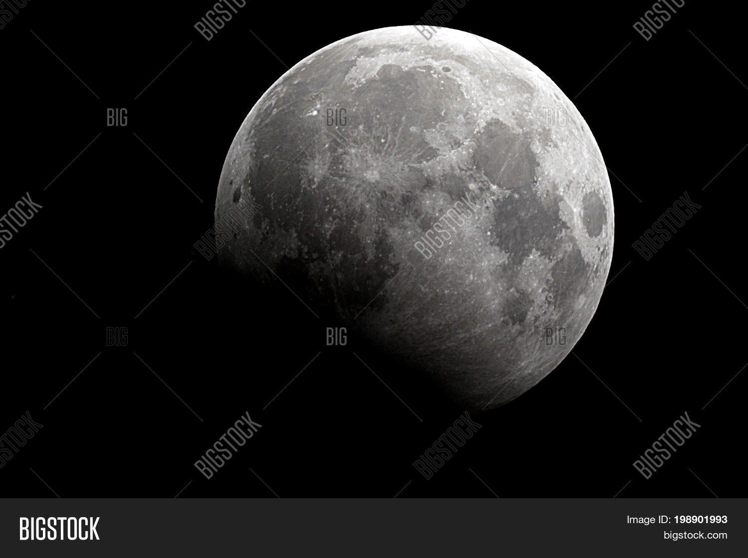 full moon and lunar eclipse / a full moon is the lunar phase